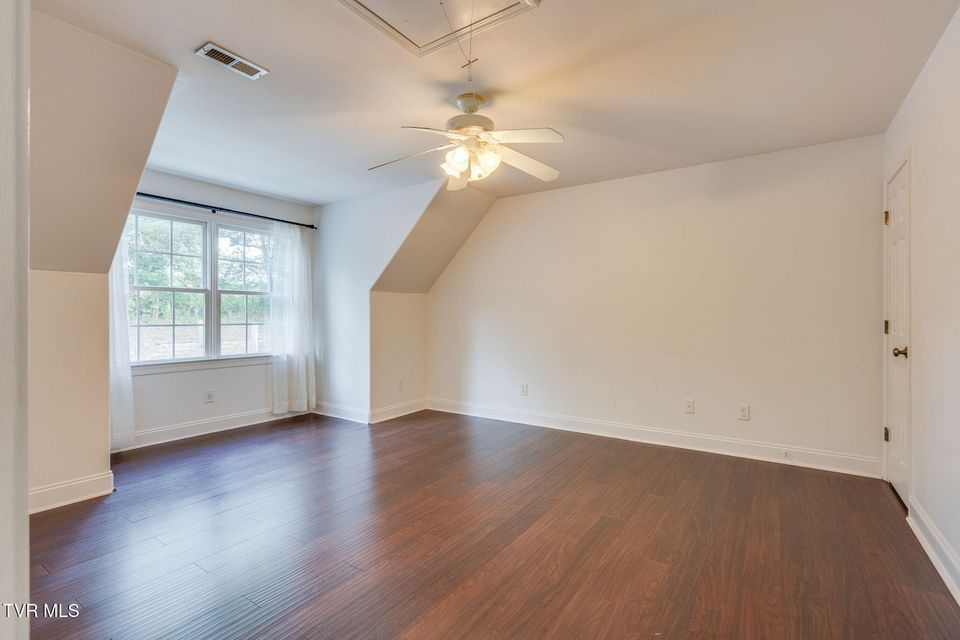 Photo #30: 702 Glen Oaks Place