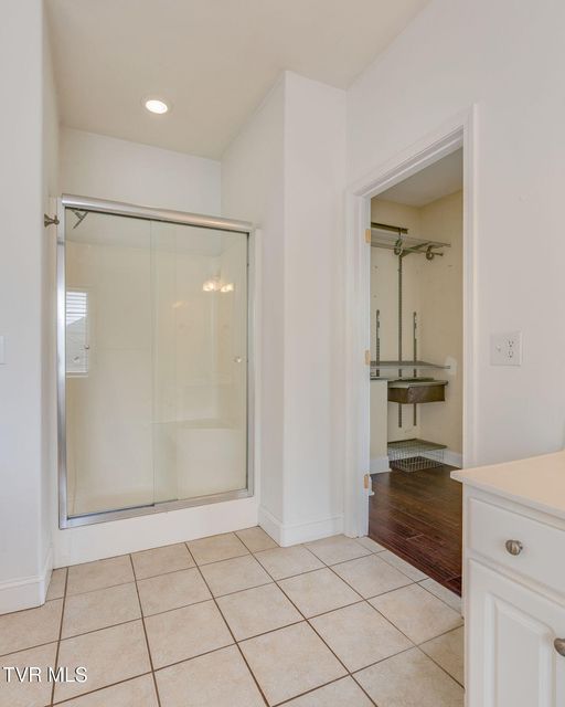 Photo #24: 702 Glen Oaks Place