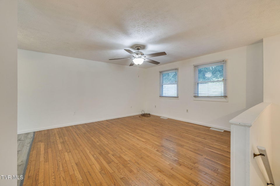Photo #8: 263 Slaughter Street