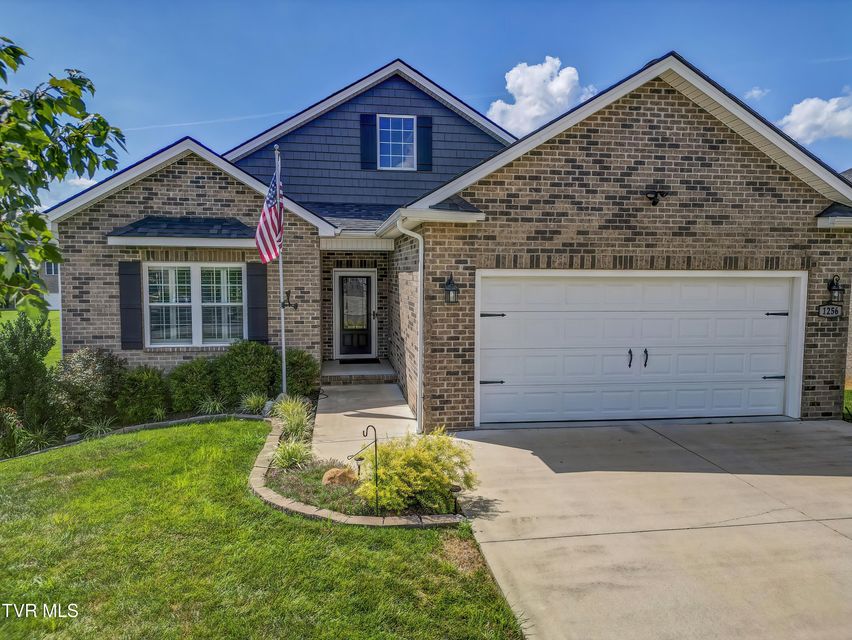 Photo #45: 1256 Osler Court