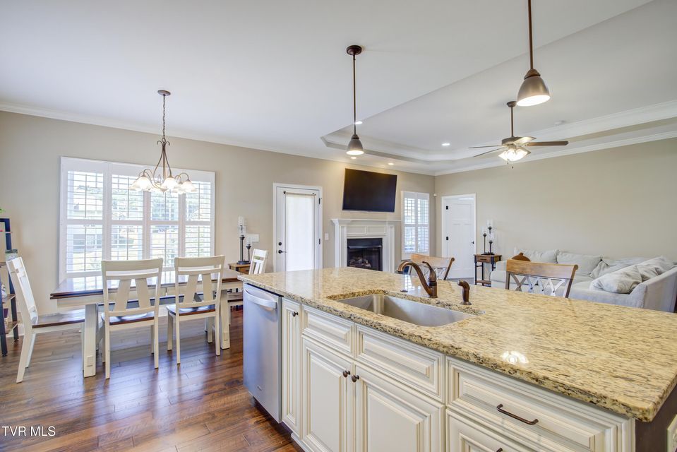 Photo #9: 1256 Osler Court