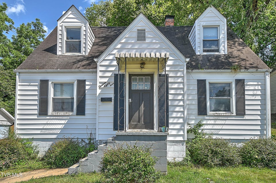 Photo #5: 1383 Farragut Avenue