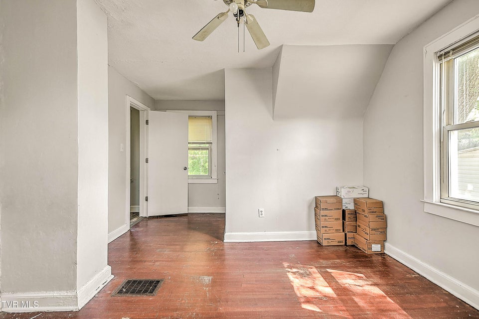 Photo #26: 1383 Farragut Avenue