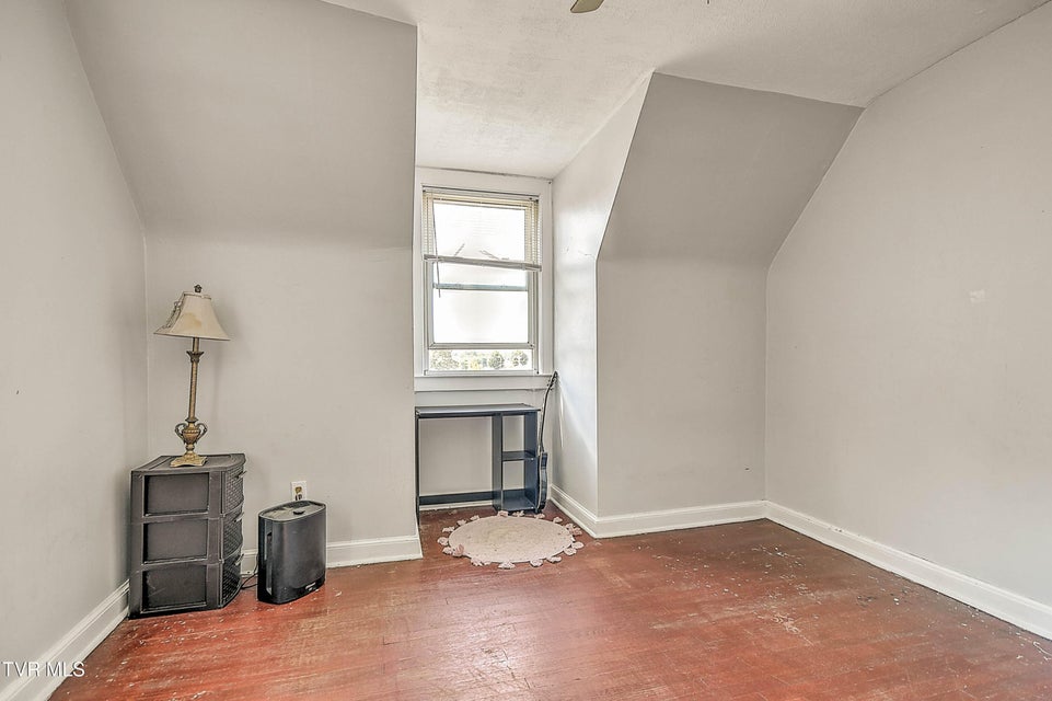 Photo #28: 1383 Farragut Avenue