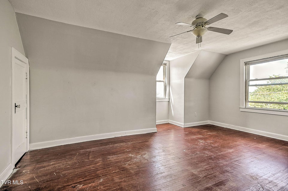 Photo #30: 1383 Farragut Avenue