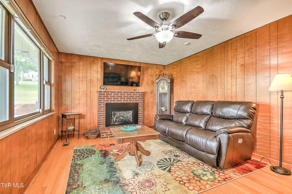 Photo #6: 204 Cowan Drive