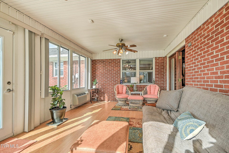 Photo #37: 204 Cowan Drive