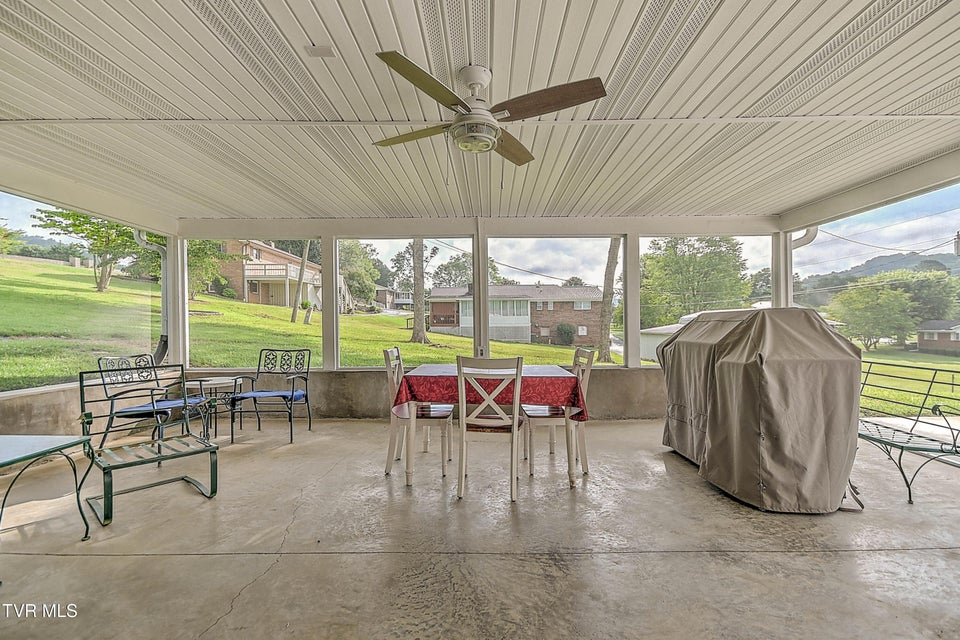 Photo #39: 204 Cowan Drive