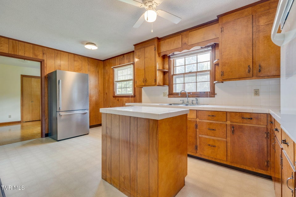 Photo #10: 177 Ridgeland Drive