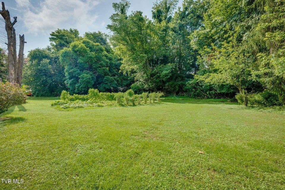 Photo #33: 700 Riverside Drive
