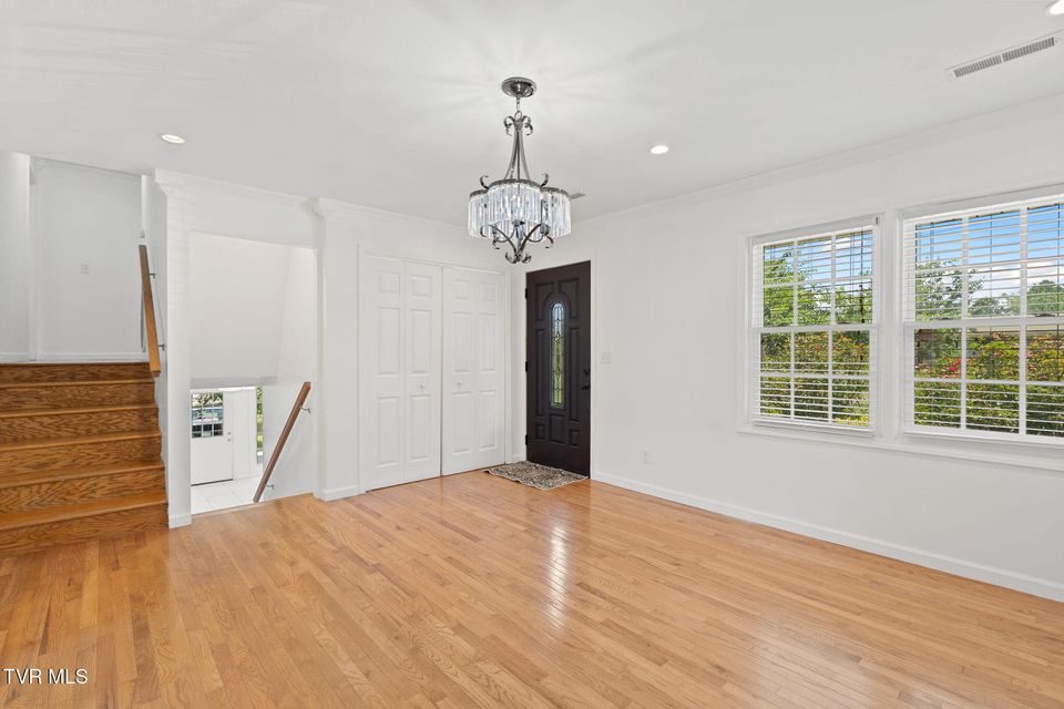 Photo #2: 412 George Washington Drive