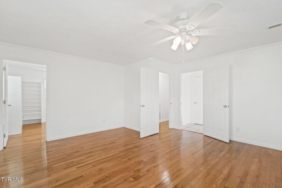 Photo #14: 412 George Washington Drive