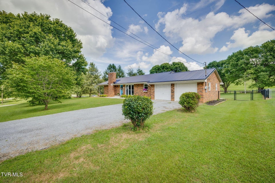 Photo #3: 576 Buckingham Road