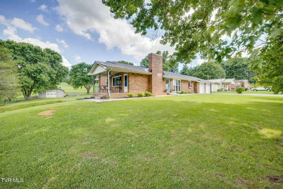 Photo #4: 576 Buckingham Road