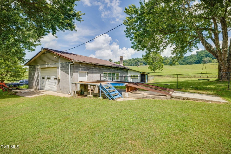 Photo #42: 576 Buckingham Road