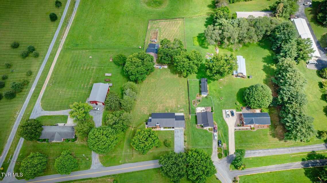Photo #44: 576 Buckingham Road