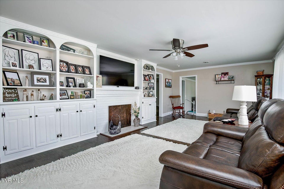 Photo #10: 517 Forestdale Road