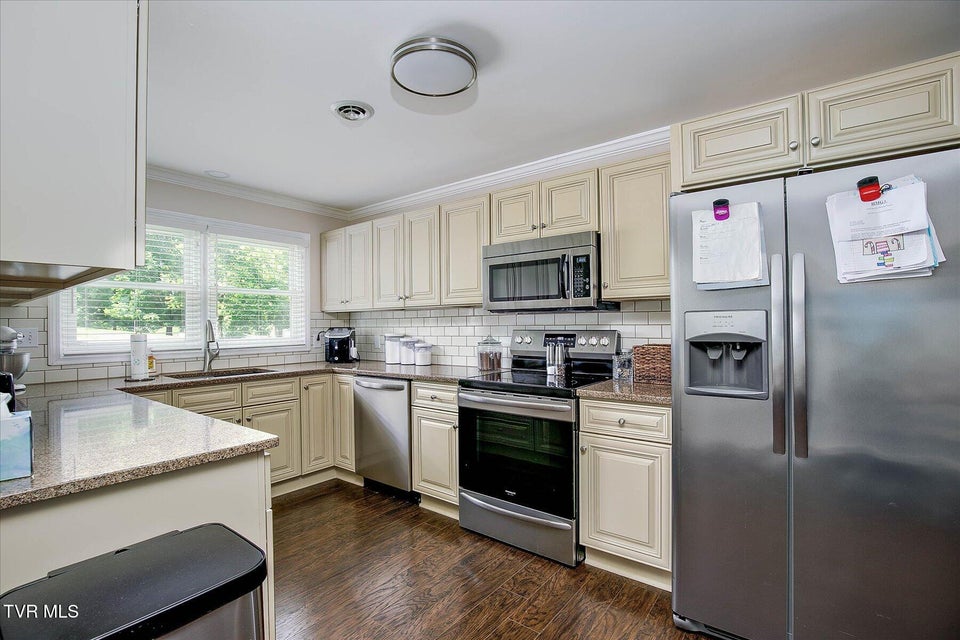 Photo #25: 517 Forestdale Road