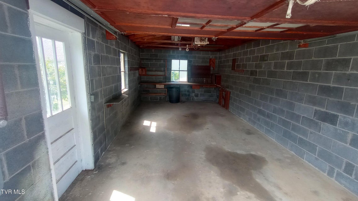 Photo #32: 335 Catawba Street
