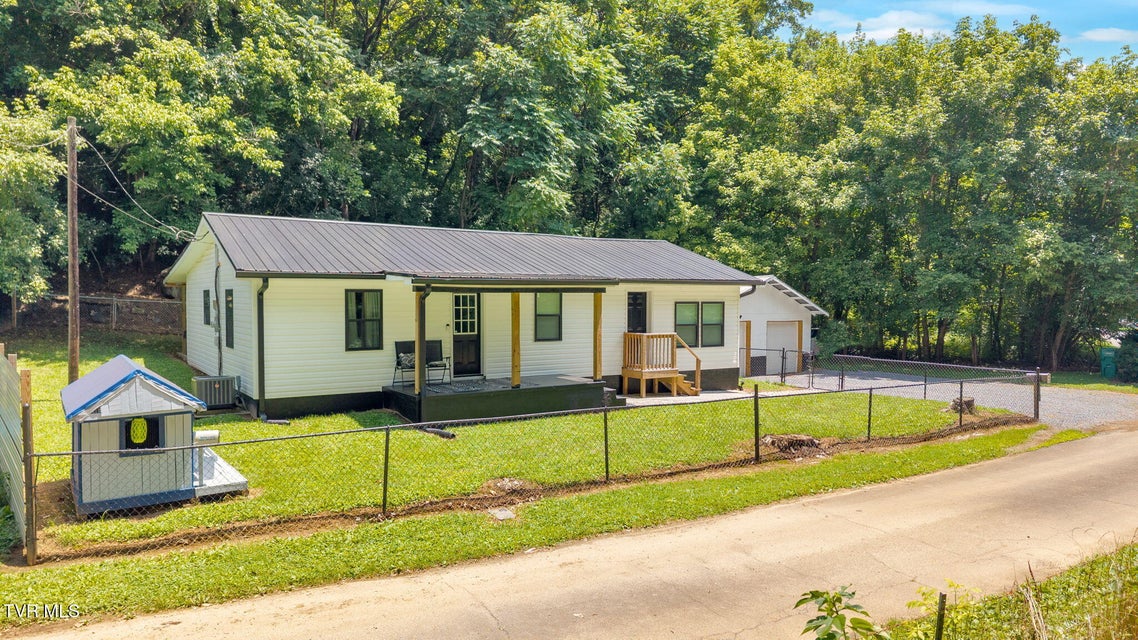 Photo #43: 108 Canter Road