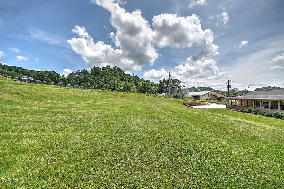 Photo #65: 106 Davis Road
