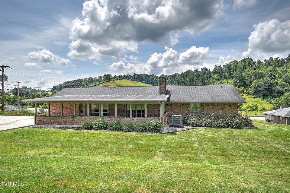 Photo #66: 106 Davis Road