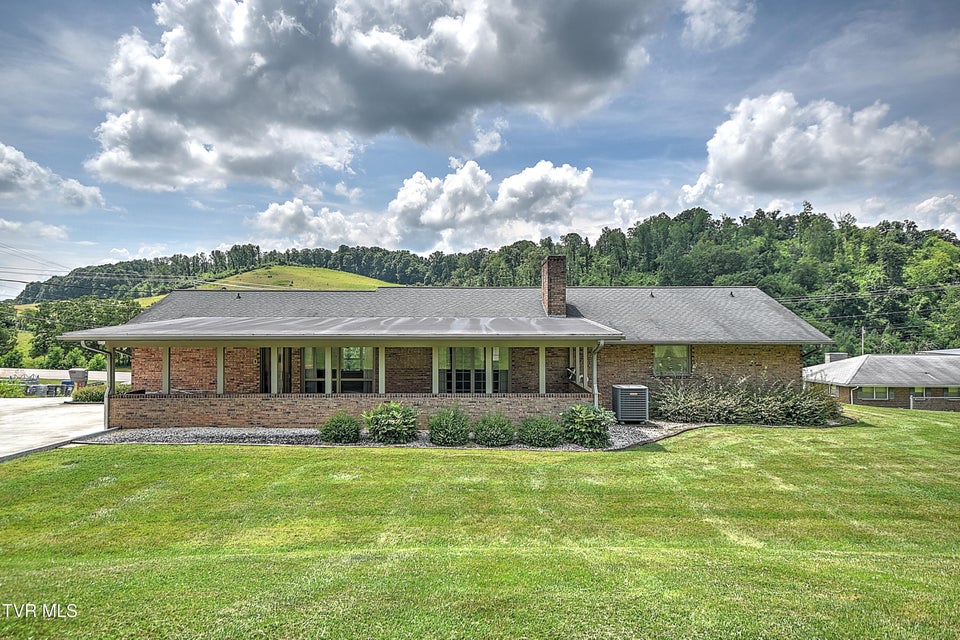 Photo #67: 106 Davis Road