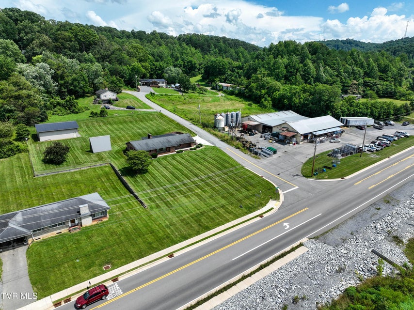 Photo #73: 106 Davis Road
