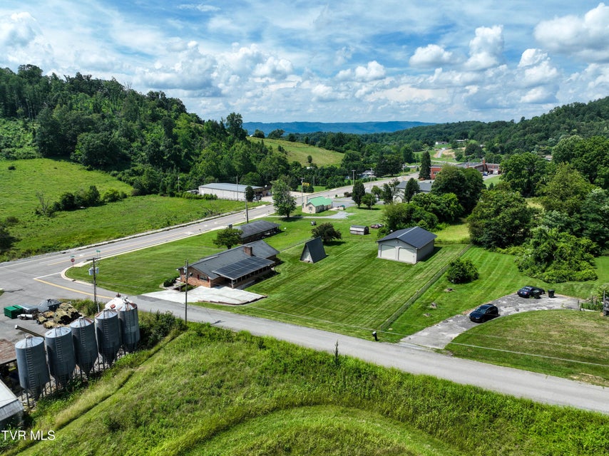 Photo #77: 106 Davis Road