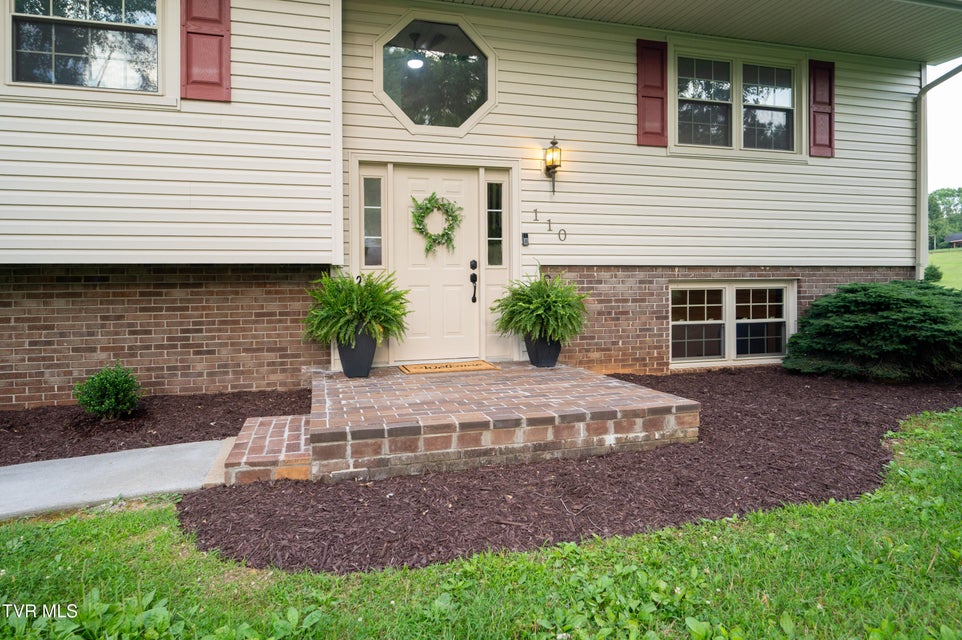 Photo #10: 110 Wellington Court