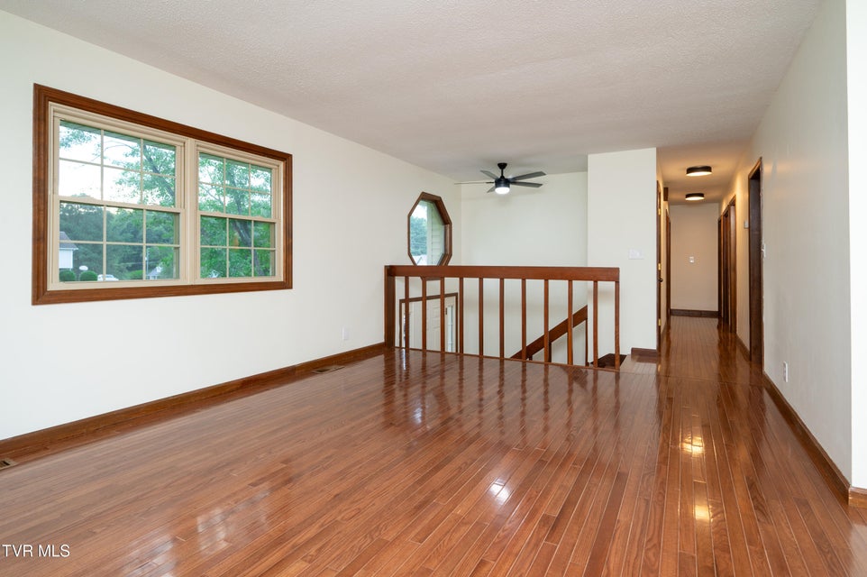 Photo #13: 110 Wellington Court
