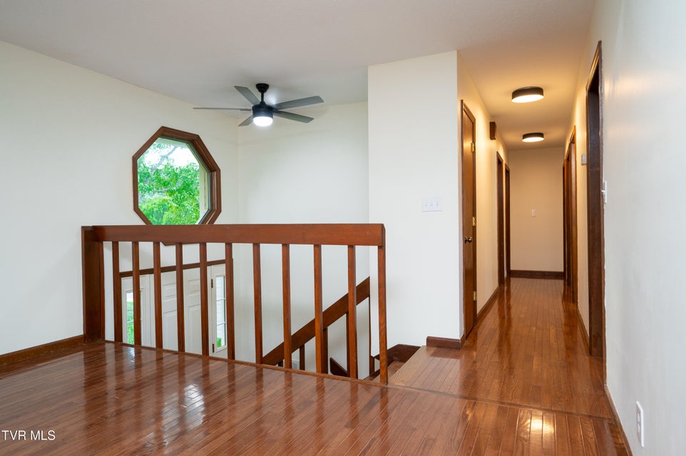 Photo #12: 110 Wellington Court