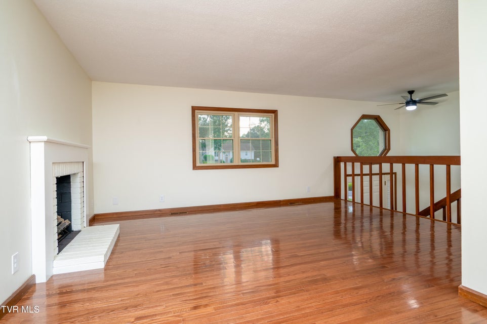 Photo #15: 110 Wellington Court