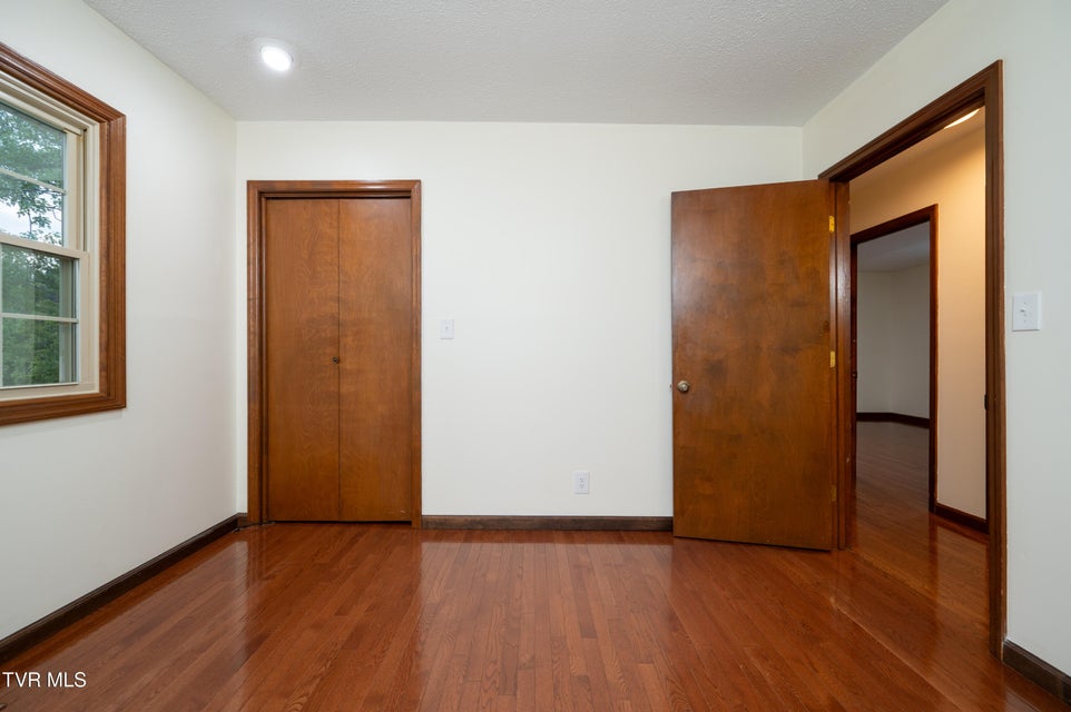 Photo #26: 110 Wellington Court