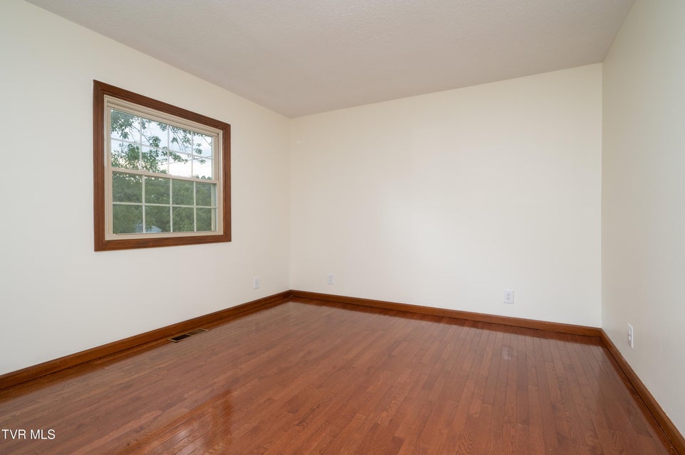 Photo #27: 110 Wellington Court