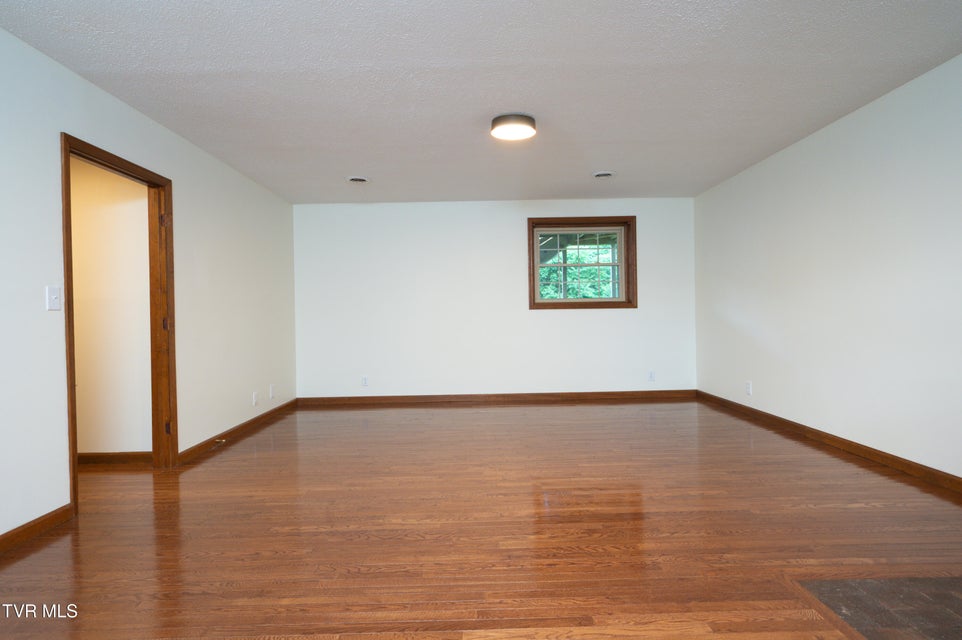 Photo #37: 110 Wellington Court