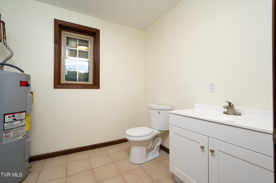 Photo #38: 110 Wellington Court