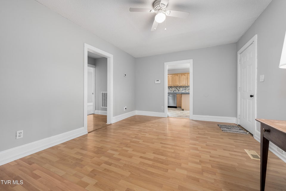 Photo #10: 310 Johnston Avenue