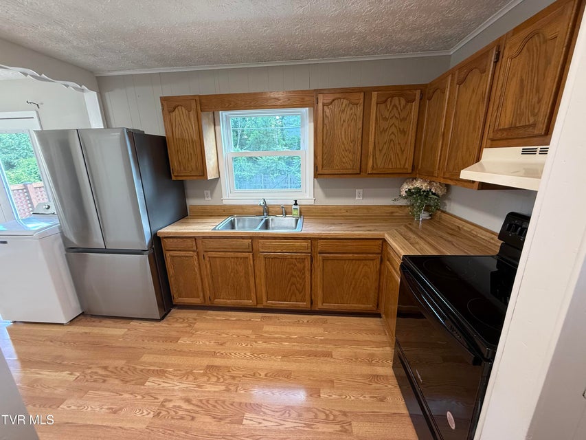 Photo #11: 1317 Garden Drive
