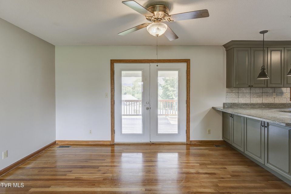 Photo #19: 126 Fairlawn Drive