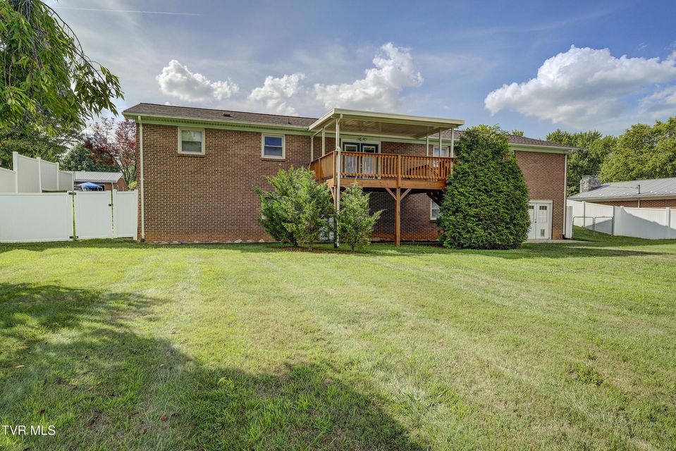 Photo #9: 126 Fairlawn Drive