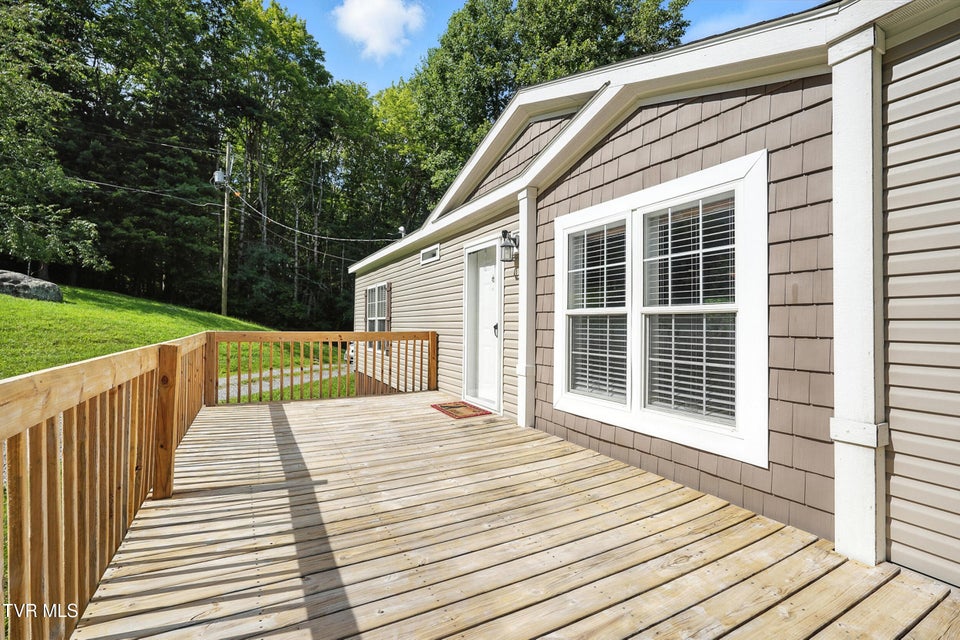 Photo #2: 206 Wampler Avenue