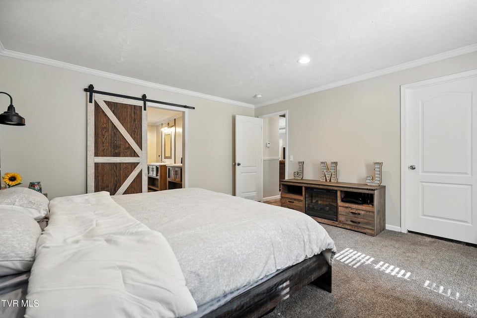 Photo #15: 206 Wampler Avenue