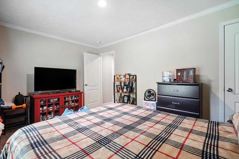 Photo #25: 206 Wampler Avenue