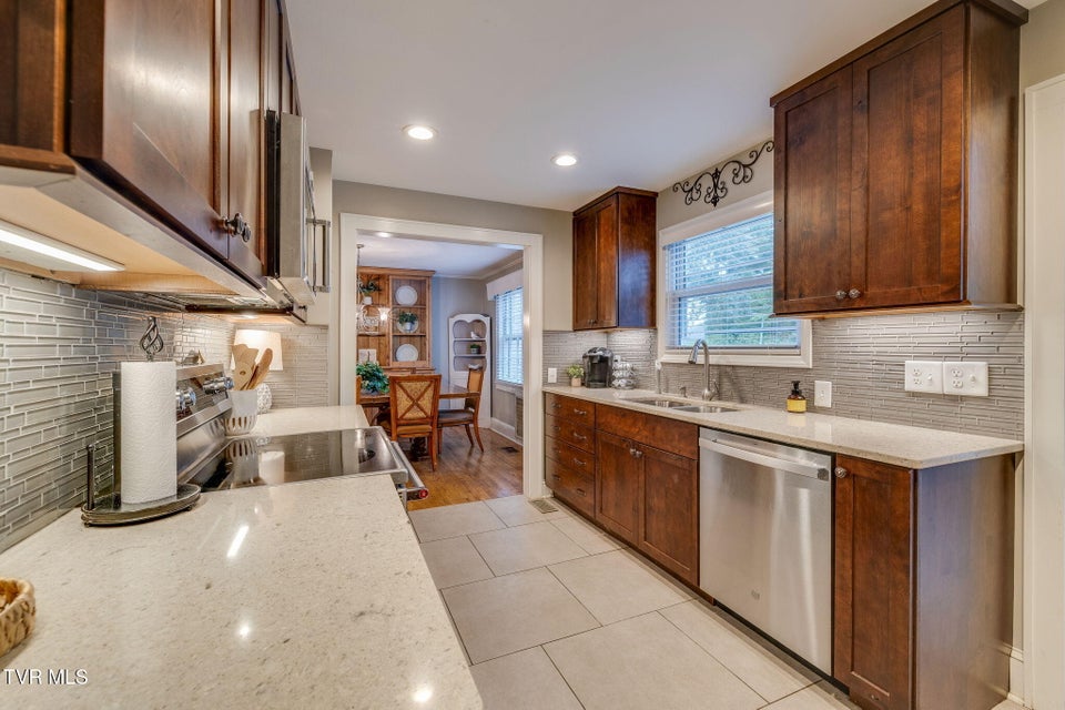 Photo #9: 1837 Holston Drive