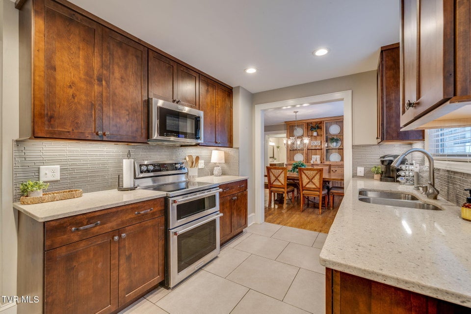Photo #10: 1837 Holston Drive