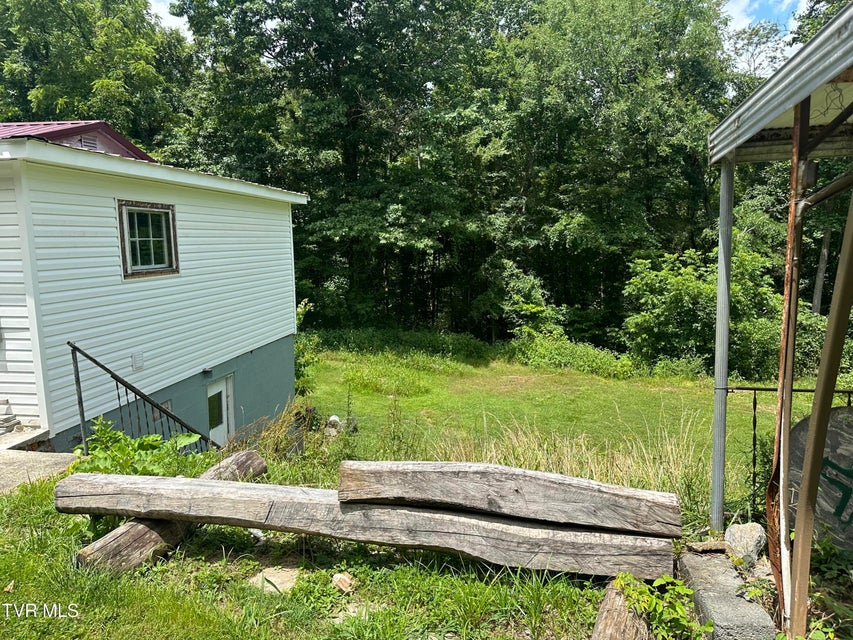 Photo #32: 453 Beechwood Road