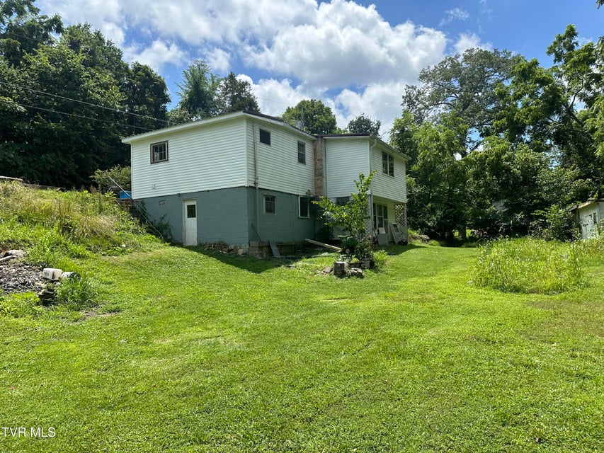 Photo #4: 453 Beechwood Road