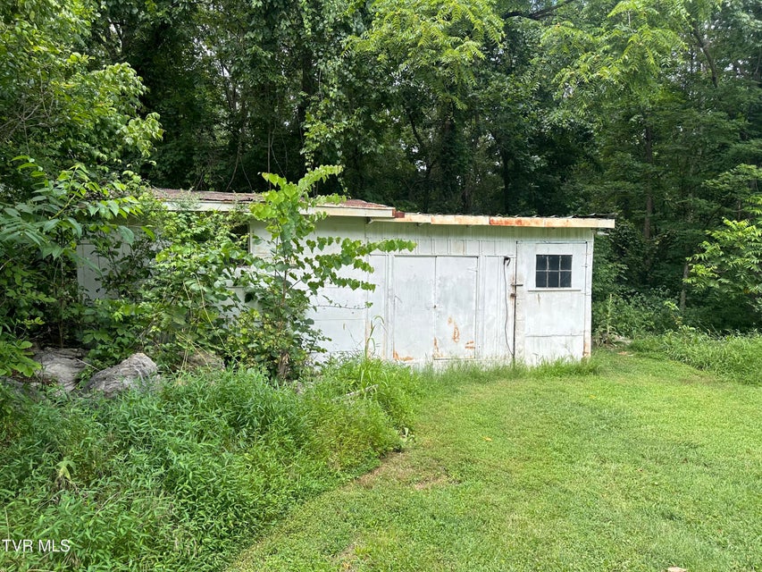 Photo #34: 453 Beechwood Road