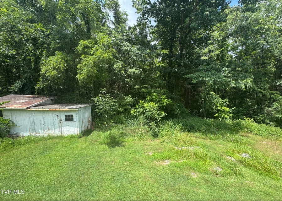 Photo #5: 453 Beechwood Road